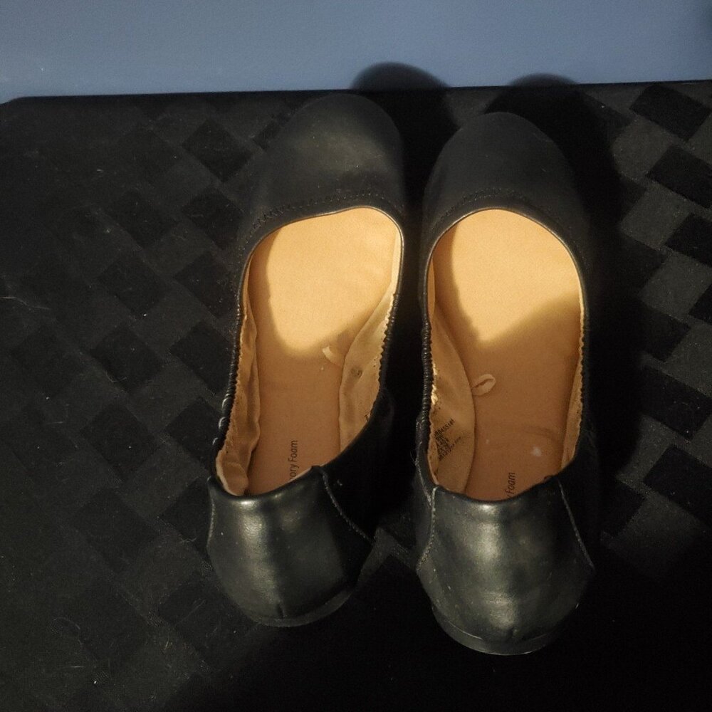 Time and Tru Flat Shoes
